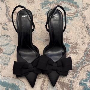 Zara Women's Black Heels with Bow Accent